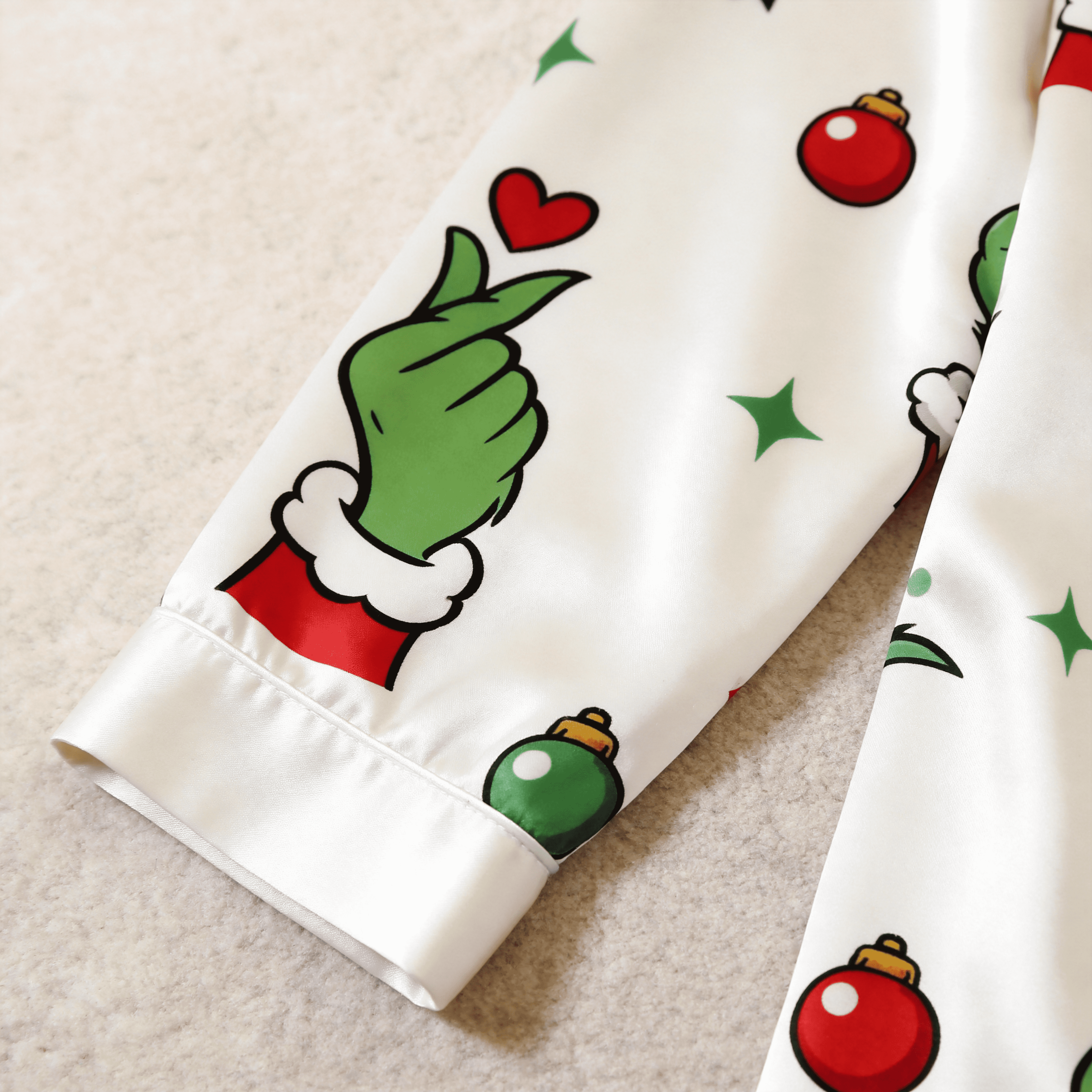 Green Hand Gesture & Heart Print Satin Button-Up Family Christmas Pajamas Set