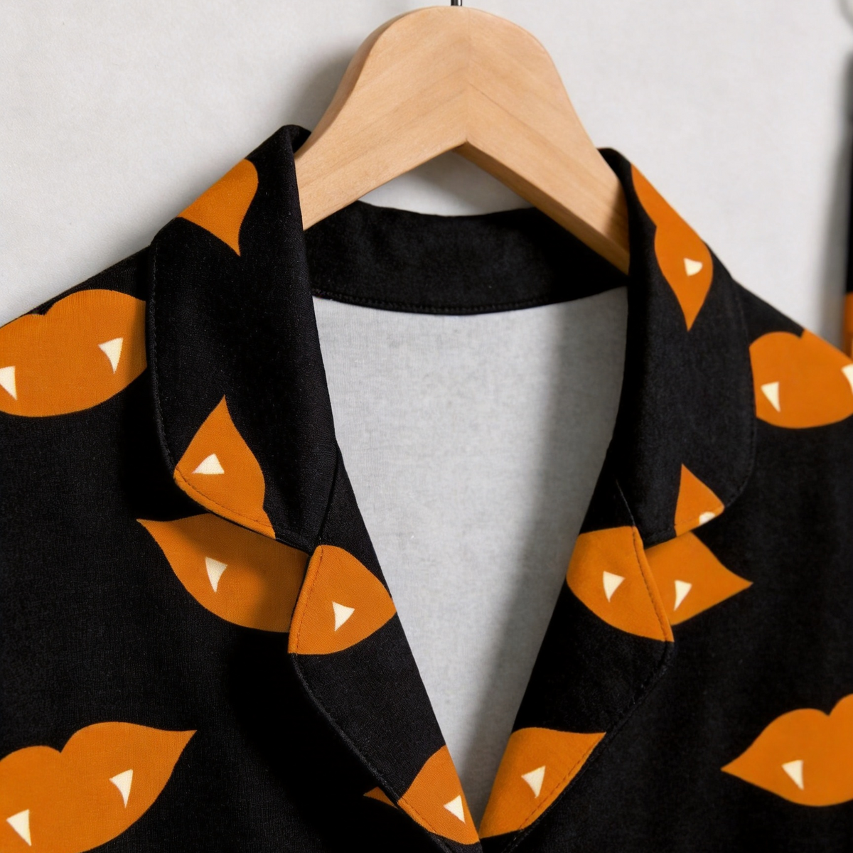 Cozy Halloween Vampire Lips Print Matching Family Pajama Set, Button-Down Velvet Loungewear
