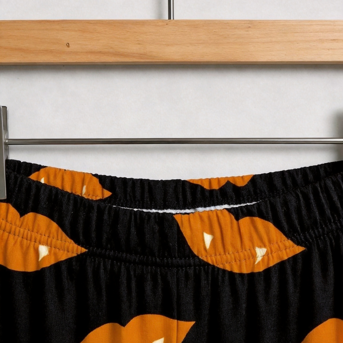 Cozy Halloween Vampire Lips Print Matching Family Pajama Set, Button-Down Velvet Loungewear