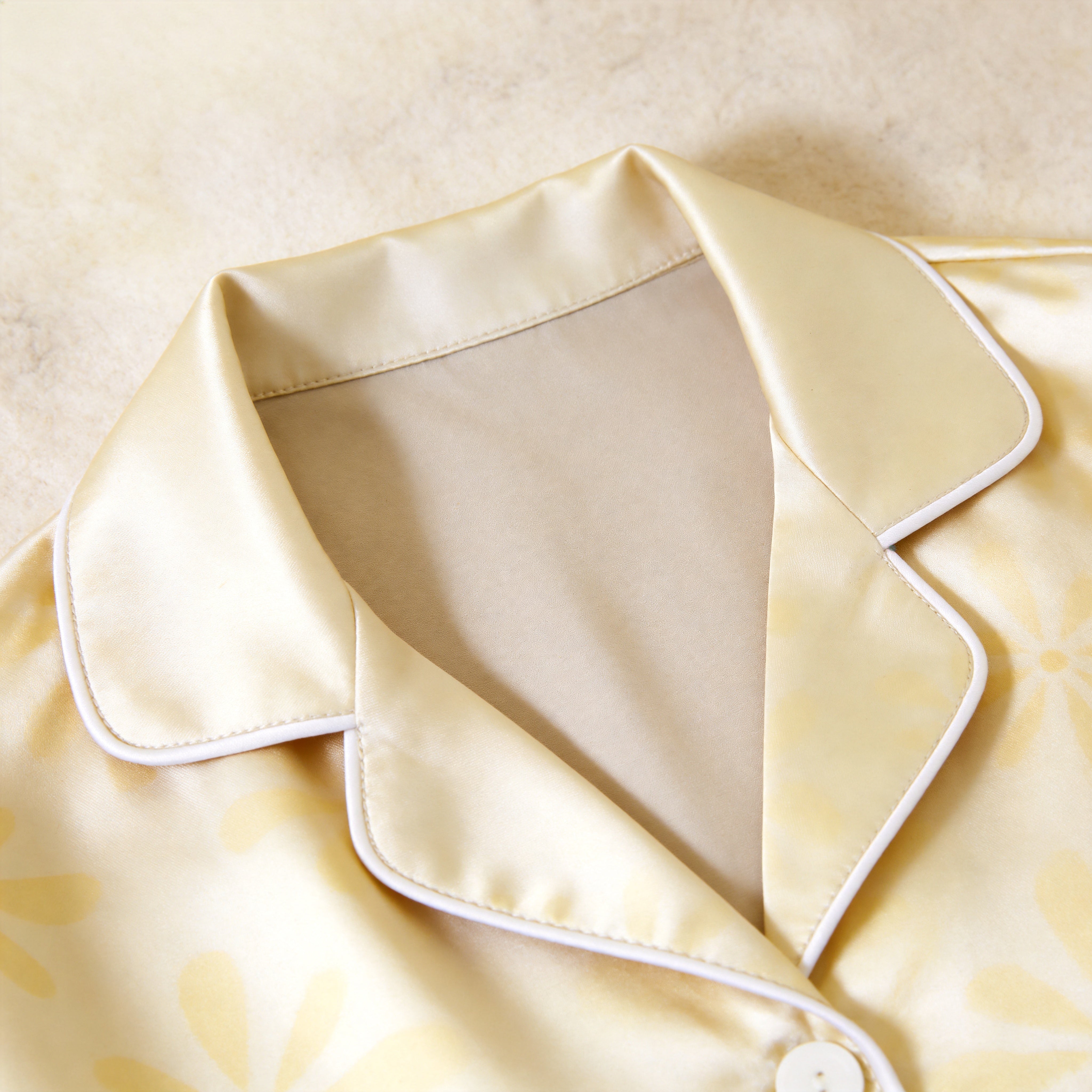 Soft Yellow Daisy Print Satin Matching Pajamas for Couples – Long Sleeve Button-Down Top & Pants Sleepwear Set