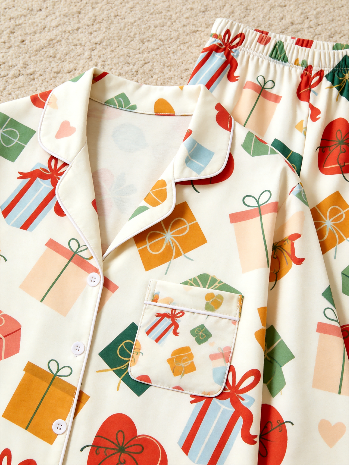 Two-Piece Set Festive Gift Box and Ribbon Family Christmas Two-Piece Button-Down Long Sleeve PJS Set Pockets Mystery Holiday Festival Party Matching Outfits