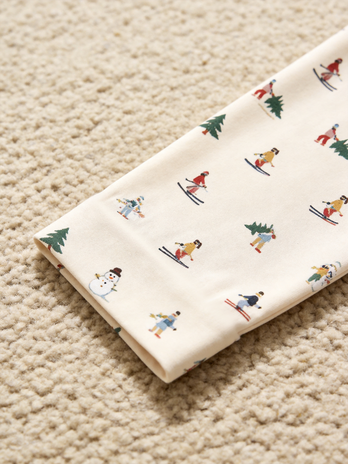 Two-Piece Set Matching Couple Christmas Two-Piece Button-Down Long Sleeve PJS Set with Pockets Cute Skiing and Winter Print Festive Holiday Matching Pajamas