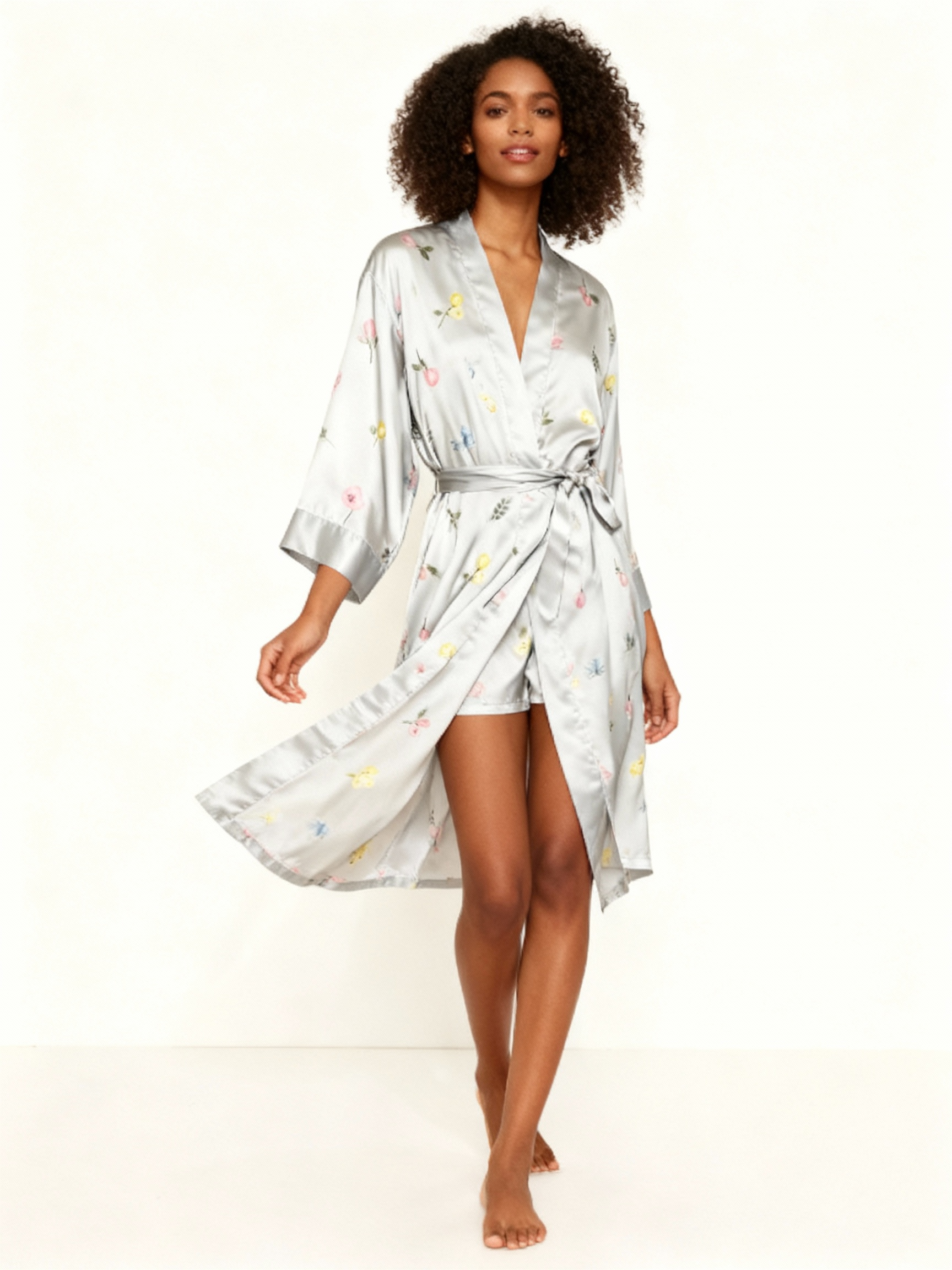 Elegant Satin Loungewear Trio in Silver Style